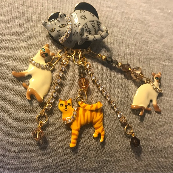 NO LONGER AVAILABLE BUT WONT LET ME DELETE THE LISTING. - Picture 4 of 8